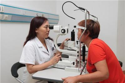 愛與光明同在--記煙臺毓璜頂醫院眼科主任李元彬團隊