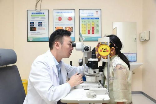 寧波愛爾眼科精準(zhǔn)診療 奶奶帶孫女治療倒睫, 順便 做了個斜視手術(shù)